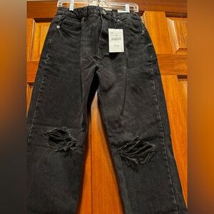 Zara Black Jeans. Classic Mom Fit with distressed knees. US 8